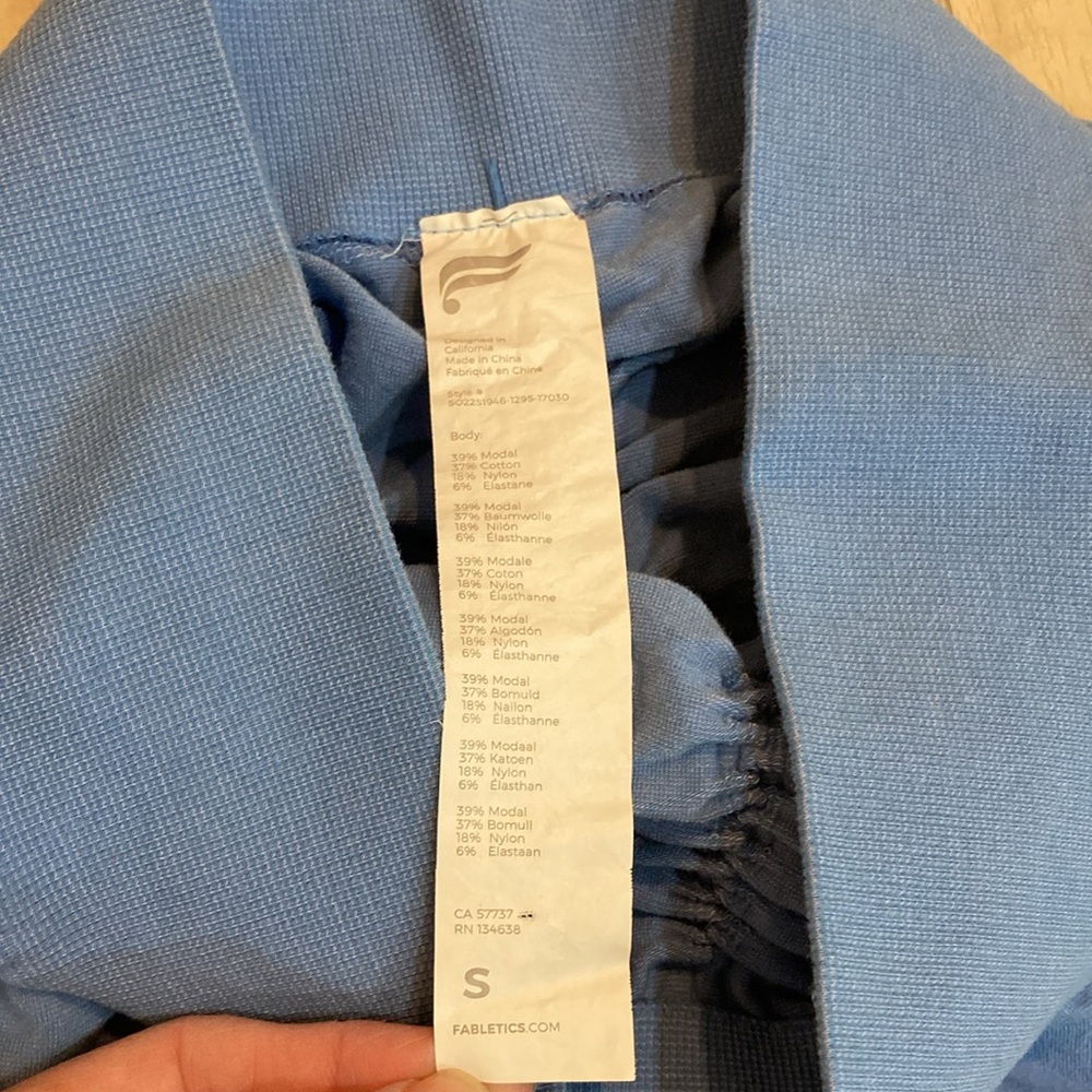 Anya Fabletics ruched set - Picture 13 of 14
